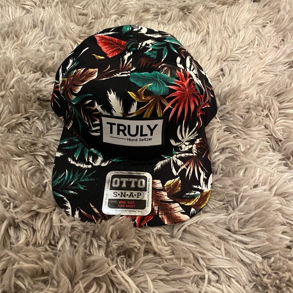 OTTO Other - Truly Hat